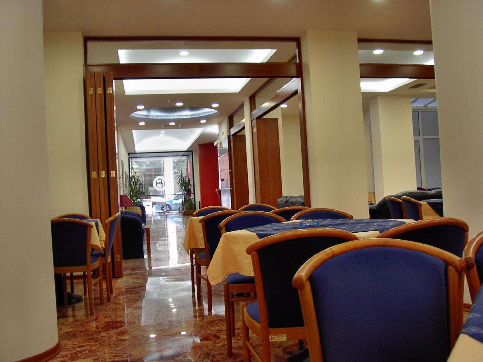 Hotel Elena Lamia Exterior photo